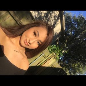 Meet your Posher, Adriana